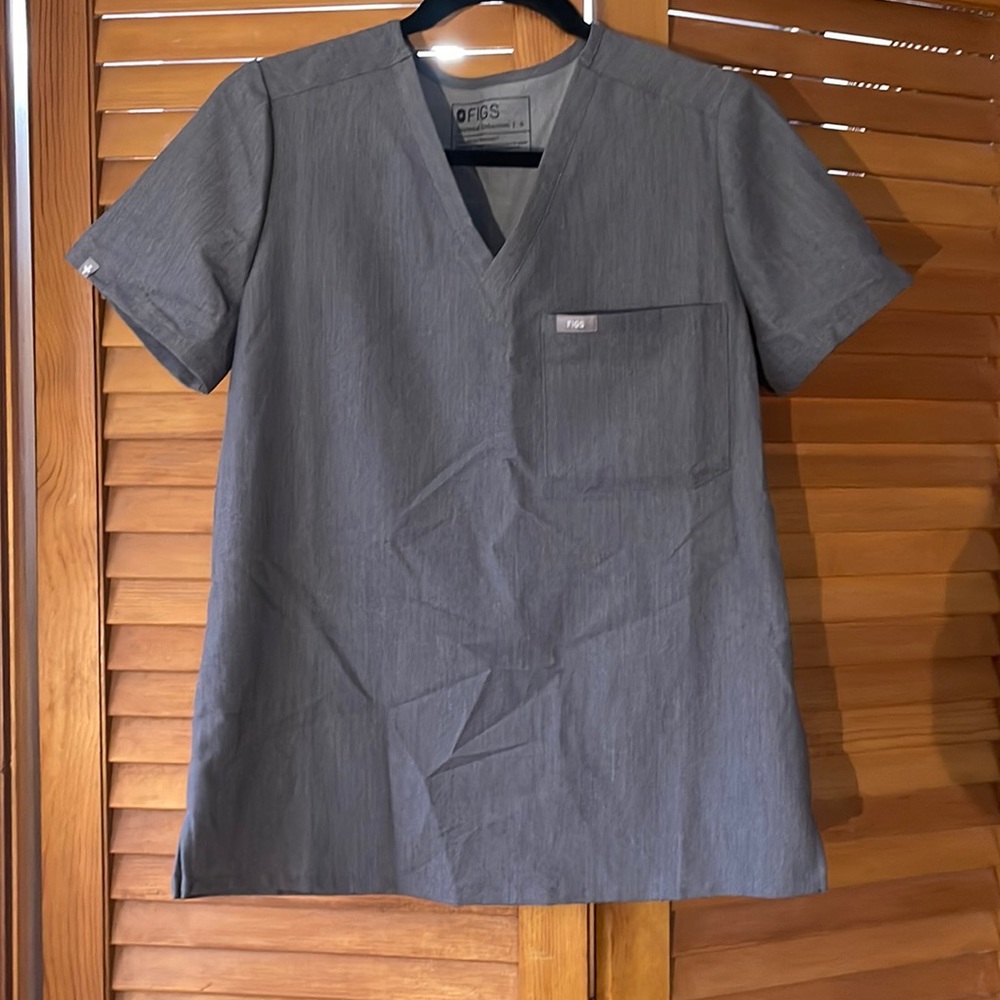 Graphite Catarina scrub top